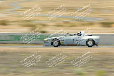 media/May-31-2025-CalClub SCCA (Sat) [[2c1a04e1ee]]/Qualifying/Group 6/Turn 4/